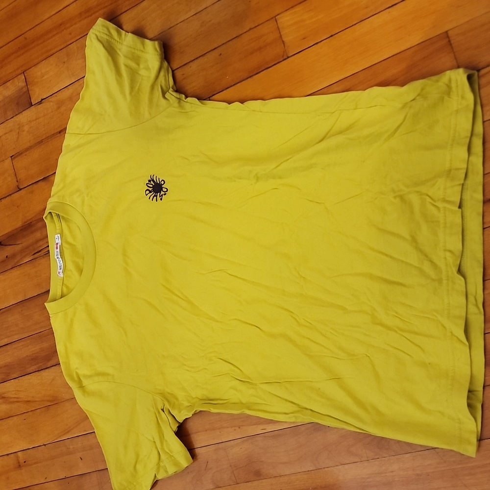 Uniqlo Graphic Tee